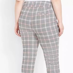 Signature Fit Slim Capri 4-Season Pant